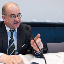 Arnold Vaaz DSC1188-270x270